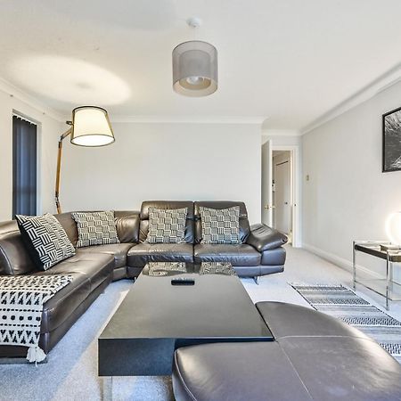 Top Floor Sandbanks Apartment With Free Parking Just Minutes From The Beach And Bars Canford Cliffs Exterior foto